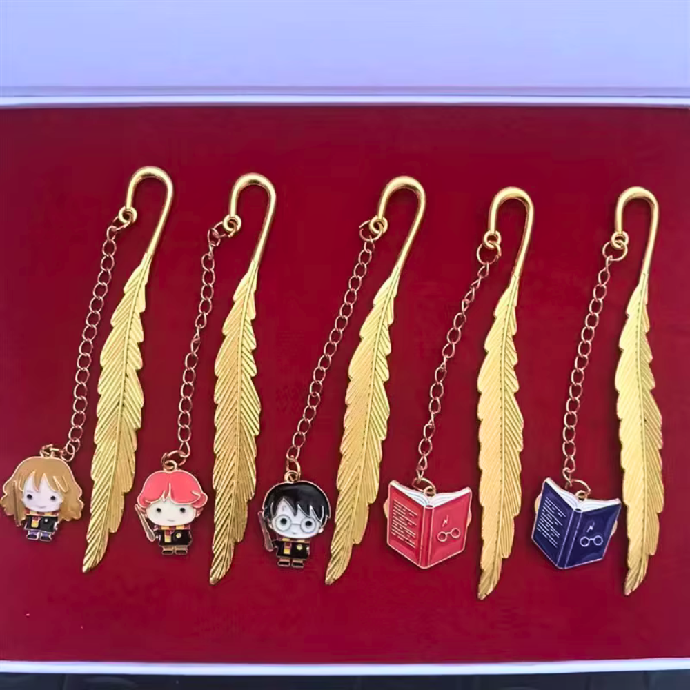 Harry Potter NikNak Gift Set with Wands, Rings & Bookmarks