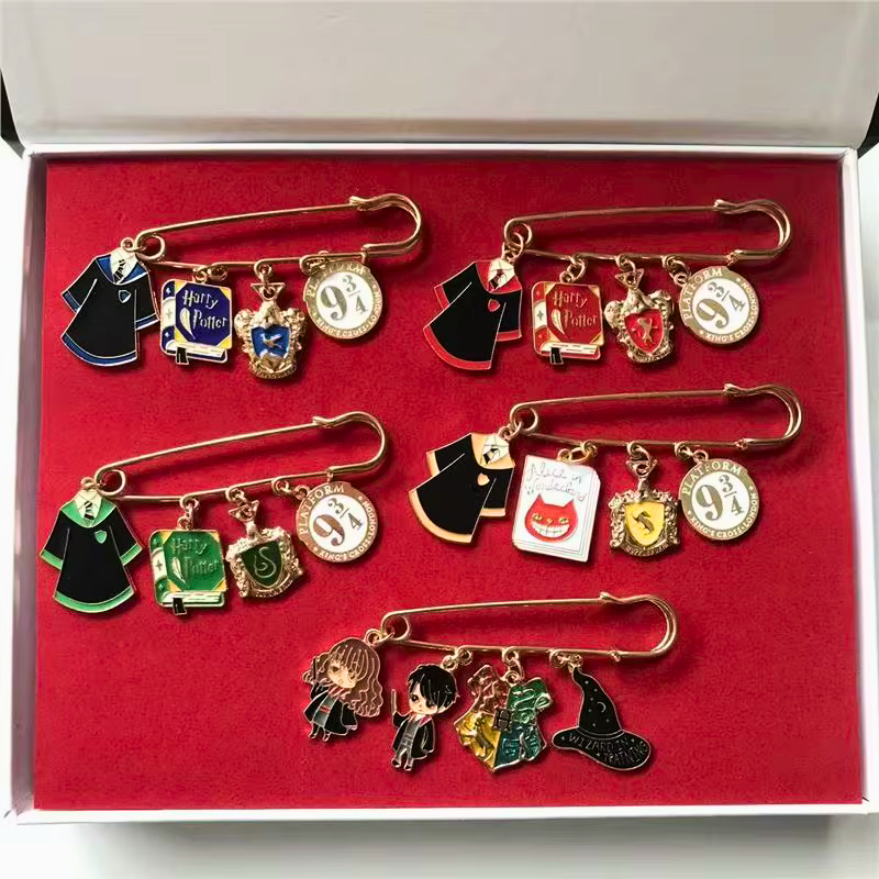Harry Potter NikNak Gift Set with Wands, Rings & Bookmarks